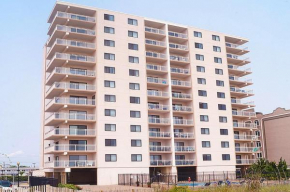 Towers 401 condo